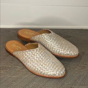 Seychelles Places to go Pewter Leather Women’s Mule size 6 NWOT